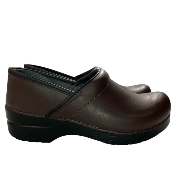 Dansko Shoes - Dansko Professional Pro Clogs Chocolate Brown Leather 006450202 Women's Sz 39